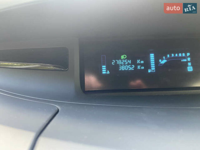 Черный Рено Эспейс, объемом двигателя 2 л и пробегом 280 тыс. км за 7200 $, фото 19 на Automoto.ua