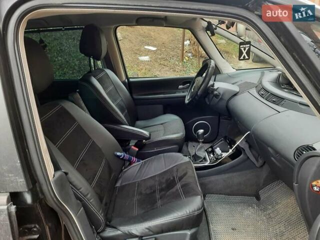Черный Рено Эспейс, объемом двигателя 2 л и пробегом 148 тыс. км за 9877 $, фото 6 на Automoto.ua