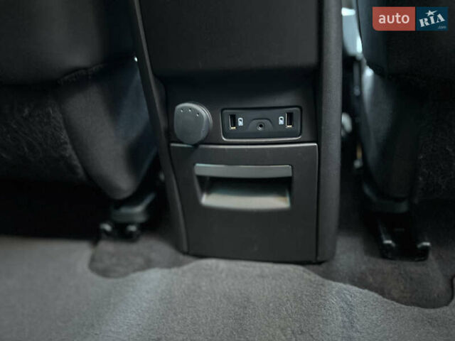 Чорний Рено Еспейс, об'ємом двигуна 1.6 л та пробігом 161 тис. км за 15450 $, фото 54 на Automoto.ua