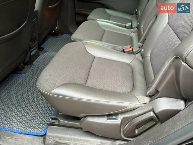 Черный Рено Эспейс, объемом двигателя 1.6 л и пробегом 280 тыс. км за 14200 $, фото 19 на Automoto.ua