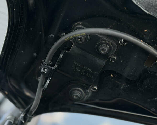 Чорний Рено Еспейс, об'ємом двигуна 1.6 л та пробігом 260 тис. км за 15299 $, фото 27 на Automoto.ua