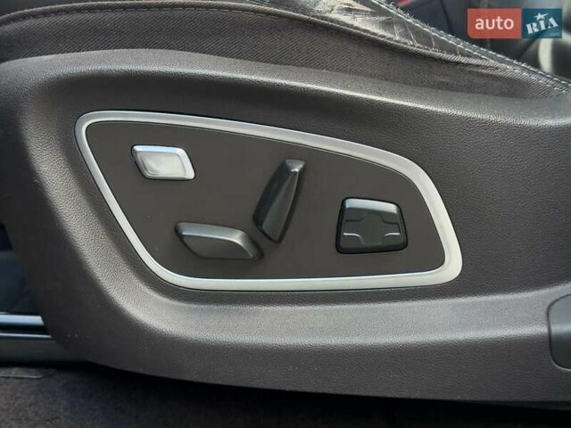 Рено Эспейс 2016 в Львове на Automoto.ua Черный Рено Эспейс, объемом двигателя 1.6 л и пробегом 262 тыс. км за 14990 $, фото 15 на Automoto.ua