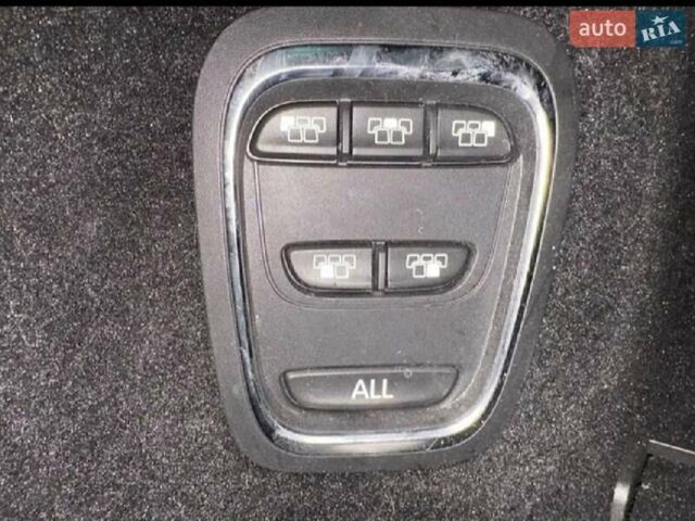 Чорний Рено Еспейс, об'ємом двигуна 1.6 л та пробігом 190 тис. км за 15699 $, фото 15 на Automoto.ua