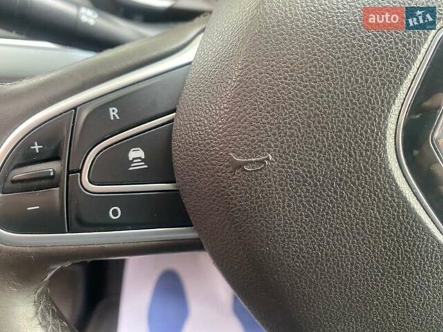 Чорний Рено Еспейс, об'ємом двигуна 1.6 л та пробігом 231 тис. км за 16545 $, фото 13 на Automoto.ua