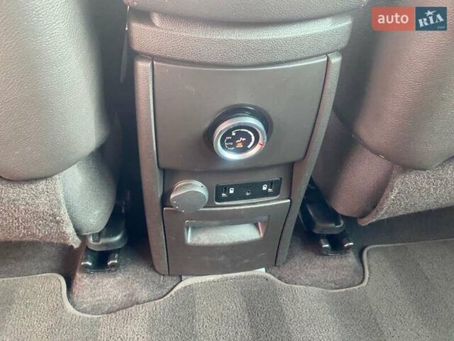 Чорний Рено Еспейс, об'ємом двигуна 1.6 л та пробігом 231 тис. км за 16545 $, фото 19 на Automoto.ua