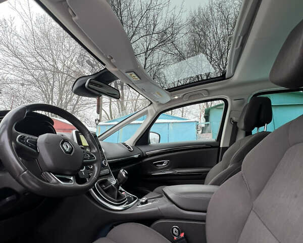 Чорний Рено Еспейс, об'ємом двигуна 1.6 л та пробігом 258 тис. км за 15500 $, фото 8 на Automoto.ua