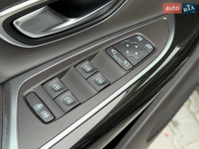 Чорний Рено Еспейс, об'ємом двигуна 1.6 л та пробігом 226 тис. км за 17299 $, фото 24 на Automoto.ua