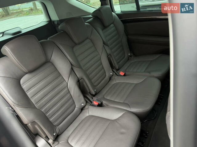 Чорний Рено Еспейс, об'ємом двигуна 1.6 л та пробігом 226 тис. км за 17299 $, фото 51 на Automoto.ua