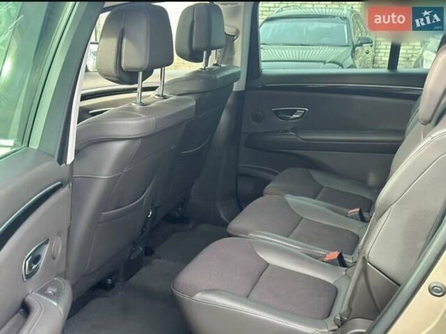 Коричневый Рено Эспейс, объемом двигателя 1.6 л и пробегом 211 тыс. км за 15799 $, фото 12 на Automoto.ua