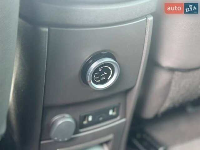 Коричневый Рено Эспейс, объемом двигателя 1.6 л и пробегом 211 тыс. км за 15799 $, фото 20 на Automoto.ua