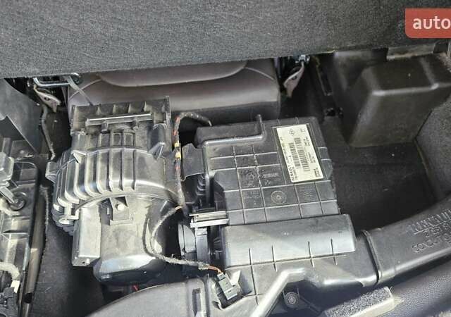 Коричневый Рено Эспейс, объемом двигателя 1.6 л и пробегом 280 тыс. км за 16300 $, фото 16 на Automoto.ua