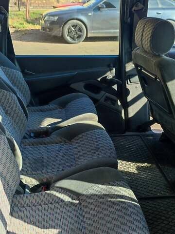 Красный Рено Эспейс, объемом двигателя 2.1 л и пробегом 382 тыс. км за 2500 $, фото 7 на Automoto.ua