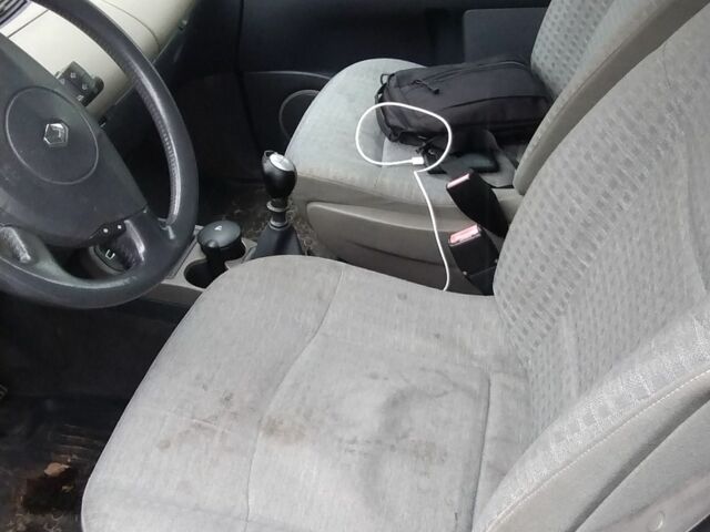 Красный Рено Эспейс, объемом двигателя 2 л и пробегом 350 тыс. км за 2381 $, фото 9 на Automoto.ua