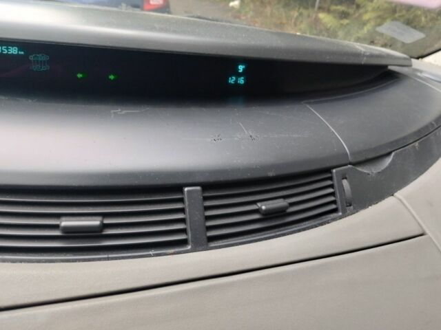 Красный Рено Эспейс, объемом двигателя 2 л и пробегом 350 тыс. км за 2381 $, фото 14 на Automoto.ua