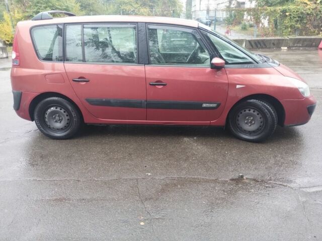 Красный Рено Эспейс, объемом двигателя 2 л и пробегом 350 тыс. км за 2381 $, фото 4 на Automoto.ua