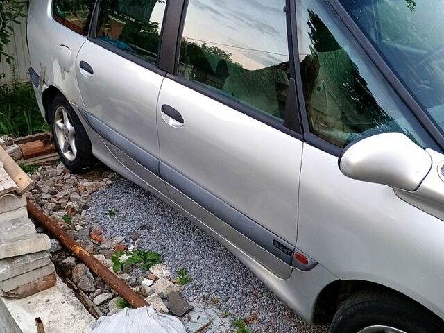 Рено Эспейс, объемом двигателя 2.2 л и пробегом 0 тыс. км за 2500 $, фото 4 на Automoto.ua