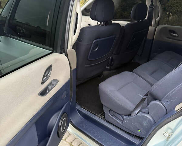 Рено Эспейс, объемом двигателя 2.2 л и пробегом 312 тыс. км за 3000 $, фото 5 на Automoto.ua