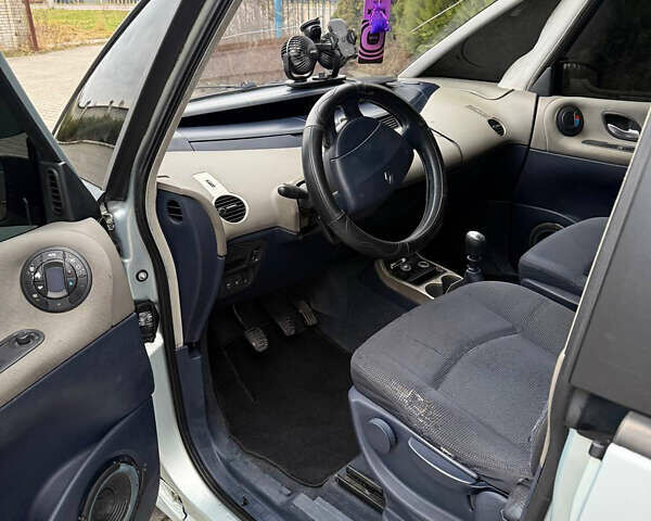 Рено Эспейс, объемом двигателя 2.2 л и пробегом 312 тыс. км за 3000 $, фото 7 на Automoto.ua