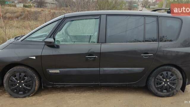 Рено Эспейс, объемом двигателя 1.9 л и пробегом 318 тыс. км за 5000 $, фото 8 на Automoto.ua