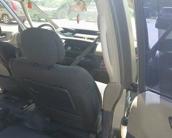 Рено Эспейс, объемом двигателя 1.9 л и пробегом 380 тыс. км за 2500 $, фото 3 на Automoto.ua