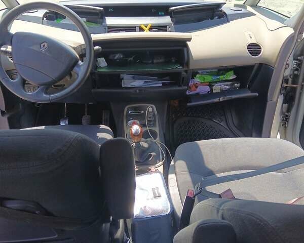 Рено Эспейс, объемом двигателя 1.9 л и пробегом 380 тыс. км за 2500 $, фото 4 на Automoto.ua