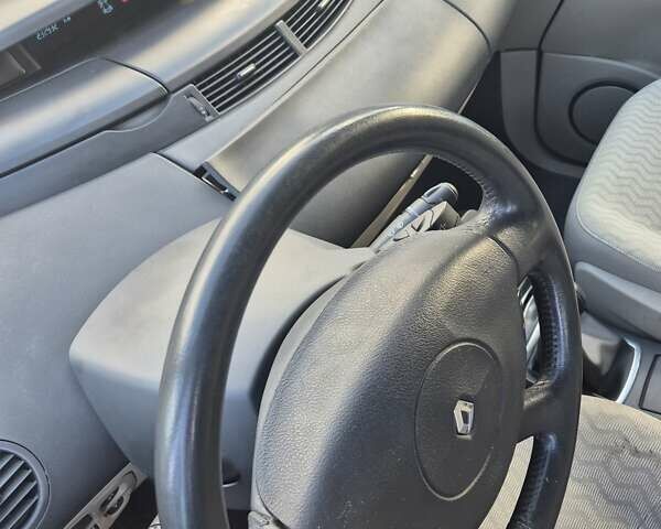Рено Эспейс, объемом двигателя 2 л и пробегом 233 тыс. км за 5300 $, фото 9 на Automoto.ua