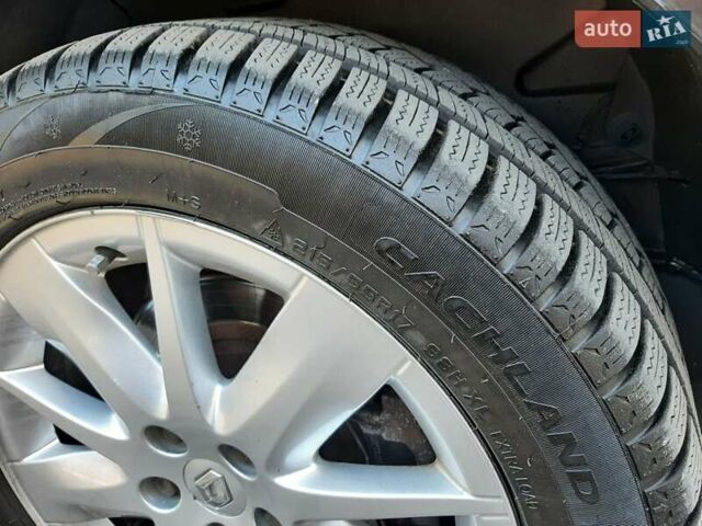 Рено Эспейс, объемом двигателя 2 л и пробегом 204 тыс. км за 7500 $, фото 27 на Automoto.ua