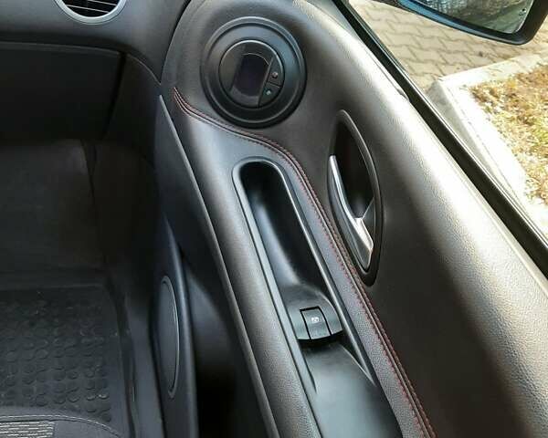 Рено Эспейс, объемом двигателя 2 л и пробегом 204 тыс. км за 7500 $, фото 19 на Automoto.ua