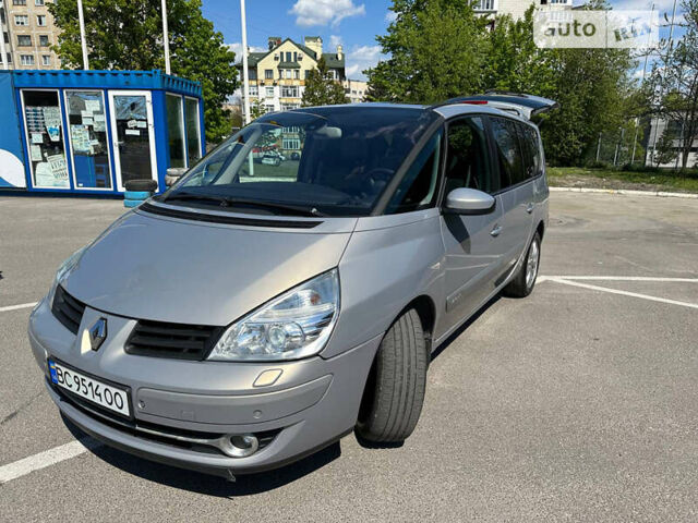 Рено Еспейс, об'ємом двигуна 2 л та пробігом 149 тис. км за 8800 $, фото 5 на Automoto.ua