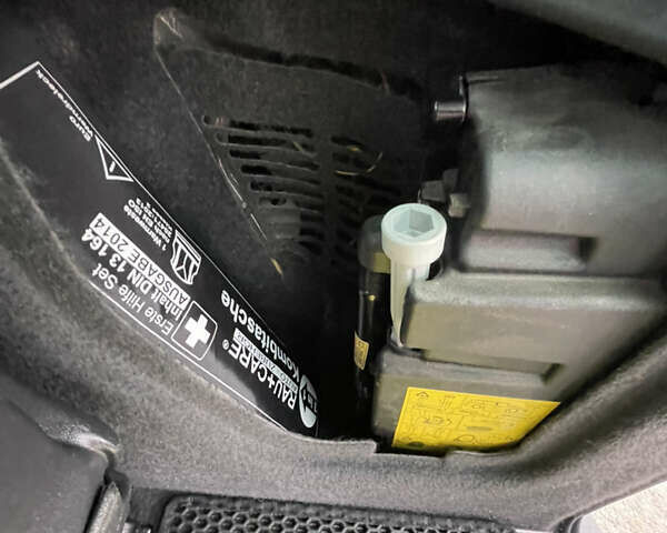 Рено Эспейс 2013 в Черновцах на Automoto.ua Рено Эспейс, объемом двигателя 2 л и пробегом 286 тыс. км за 11300 $, фото 27 на Automoto.ua