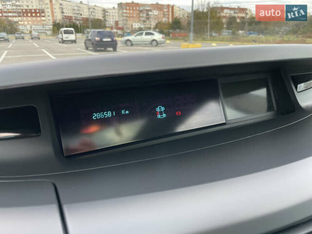 Рено Эспейс 2013 в Черновцах на Automoto.ua Рено Эспейс, объемом двигателя 2 л и пробегом 286 тыс. км за 11300 $, фото 20 на Automoto.ua