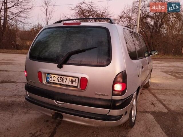 Сірий Рено Еспейс, об'ємом двигуна 2 л та пробігом 260 тис. км за 1950 $, фото 8 на Automoto.ua