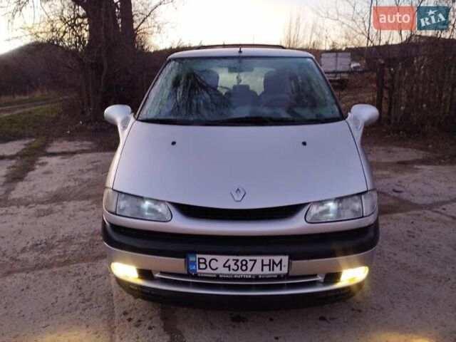 Сірий Рено Еспейс, об'ємом двигуна 2 л та пробігом 260 тис. км за 1950 $, фото 1 на Automoto.ua