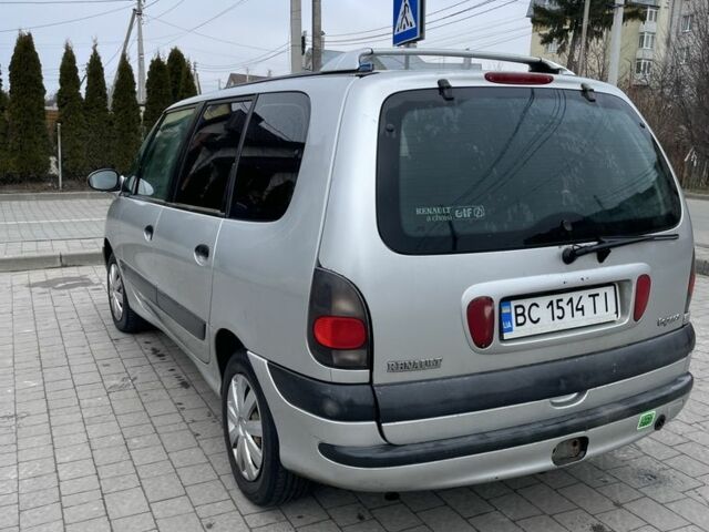 Сірий Рено Еспейс, об'ємом двигуна 2 л та пробігом 79 тис. км за 2700 $, фото 3 на Automoto.ua