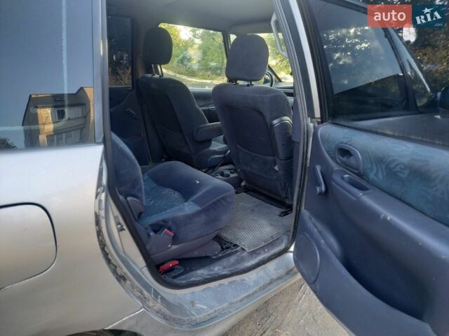 Сірий Рено Еспейс, об'ємом двигуна 2 л та пробігом 240 тис. км за 1900 $, фото 9 на Automoto.ua