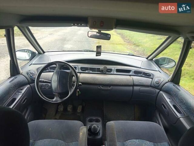 Серый Рено Эспейс, объемом двигателя 2 л и пробегом 239 тыс. км за 2000 $, фото 7 на Automoto.ua