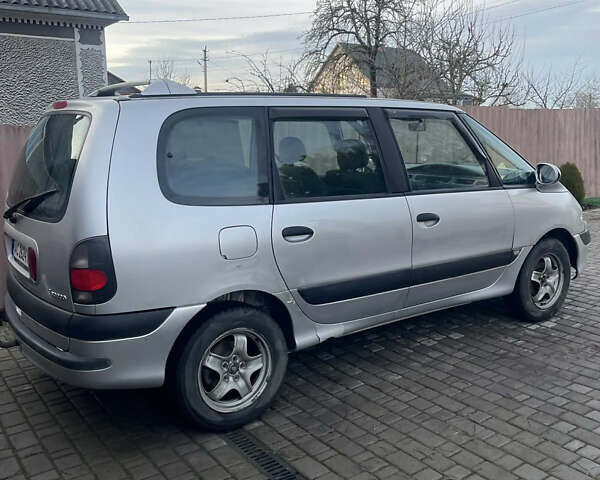 Сірий Рено Еспейс, об'ємом двигуна 2 л та пробігом 340 тис. км за 3455 $, фото 1 на Automoto.ua