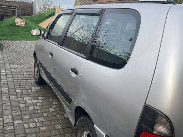 Серый Рено Эспейс, объемом двигателя 2 л и пробегом 340 тыс. км за 3500 $, фото 4 на Automoto.ua