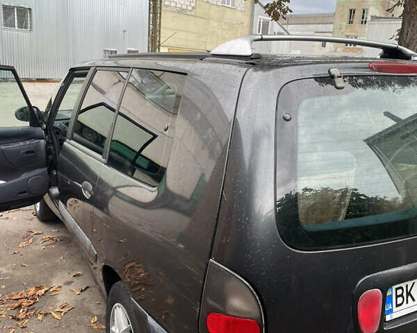 Сірий Рено Еспейс, об'ємом двигуна 2 л та пробігом 500 тис. км за 3200 $, фото 3 на Automoto.ua
