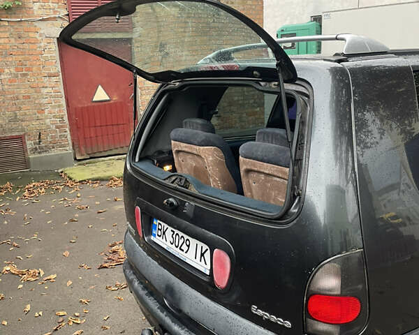 Сірий Рено Еспейс, об'ємом двигуна 2 л та пробігом 500 тис. км за 3200 $, фото 5 на Automoto.ua