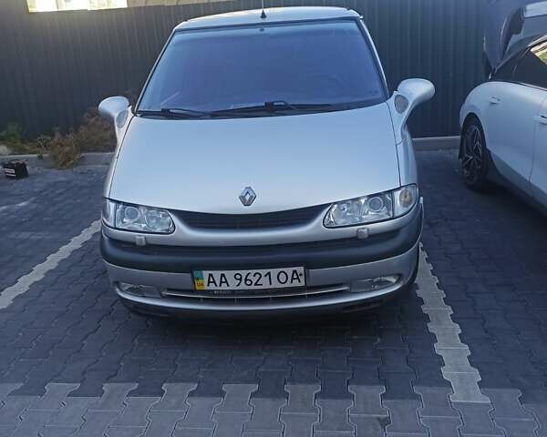 Сірий Рено Еспейс, об'ємом двигуна 2 л та пробігом 380 тис. км за 4100 $, фото 1 на Automoto.ua
