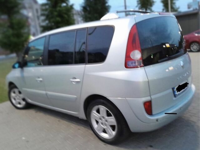 Серый Рено Эспейс, объемом двигателя 2.2 л и пробегом 310 тыс. км за 3800 $, фото 2 на Automoto.ua