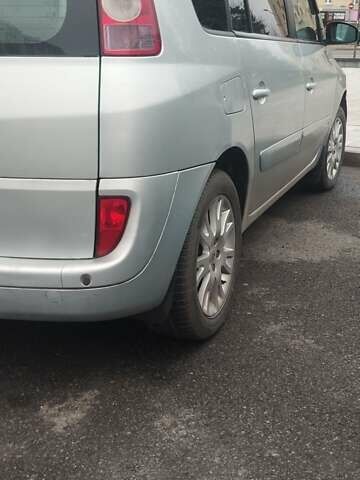 Серый Рено Эспейс, объемом двигателя 2 л и пробегом 267 тыс. км за 4500 $, фото 7 на Automoto.ua