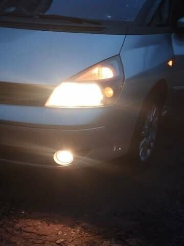 Серый Рено Эспейс, объемом двигателя 2 л и пробегом 267 тыс. км за 4500 $, фото 5 на Automoto.ua