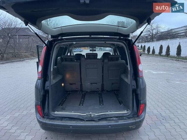 Серый Рено Эспейс, объемом двигателя 2.2 л и пробегом 280 тыс. км за 2999 $, фото 18 на Automoto.ua