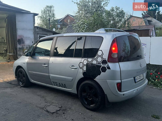 Серый Рено Эспейс, объемом двигателя 2.2 л и пробегом 248 тыс. км за 2400 $, фото 12 на Automoto.ua