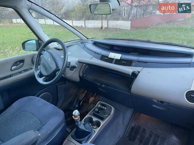 Серый Рено Эспейс, объемом двигателя 2.2 л и пробегом 212 тыс. км за 3800 $, фото 15 на Automoto.ua