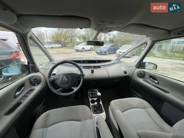 Серый Рено Эспейс, объемом двигателя 2.19 л и пробегом 248 тыс. км за 2400 $, фото 7 на Automoto.ua