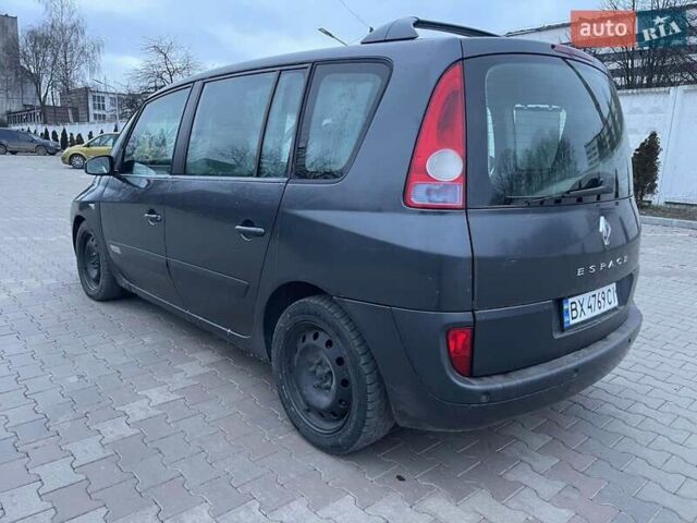 Серый Рено Эспейс, объемом двигателя 2.2 л и пробегом 280 тыс. км за 2999 $, фото 10 на Automoto.ua