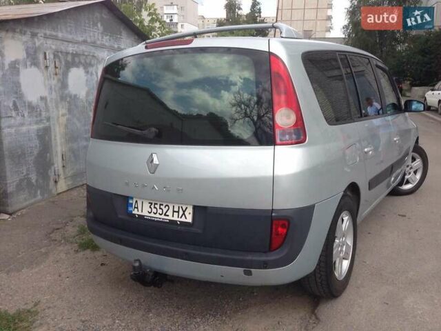 Серый Рено Эспейс, объемом двигателя 2.2 л и пробегом 300 тыс. км за 4500 $, фото 3 на Automoto.ua